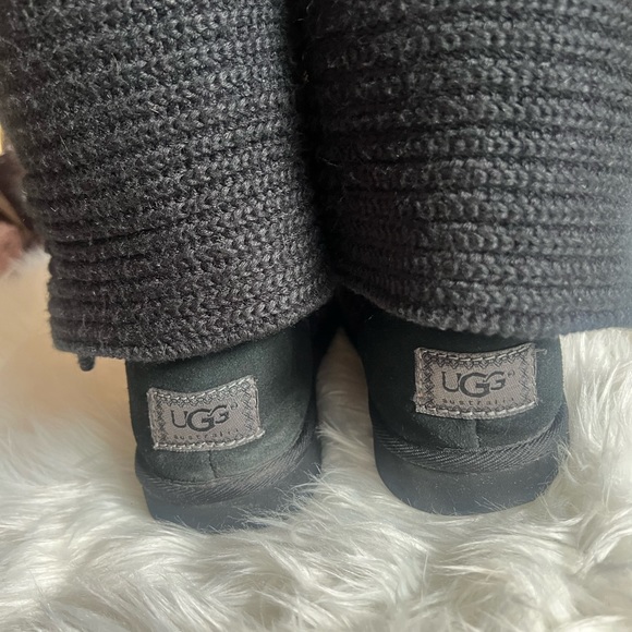Women’s black knit UGG boot size 7us - Picture 2 of 3